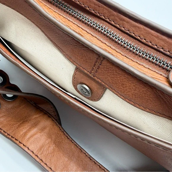 Frye Claire Leather Shoulder Bag Buckle Grommet Zip Top Cognac Brown NEW - Picture 6 of 16